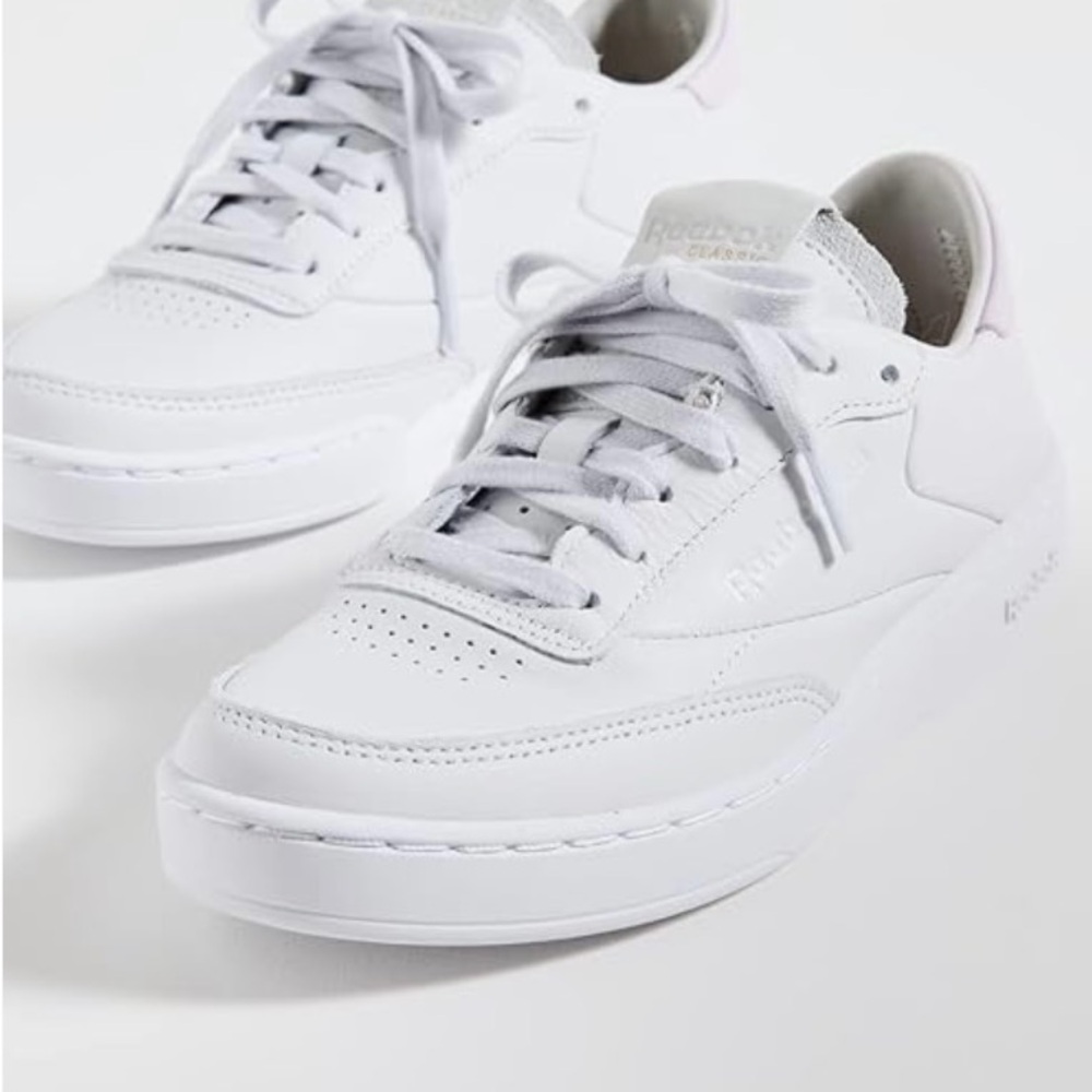 Reebok GX3693 Club C Clean grey and pink Sneakers